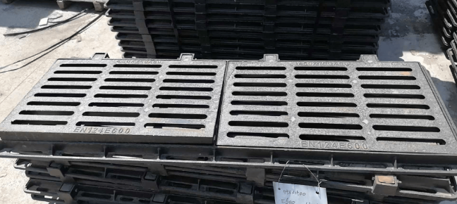 鹰手营子矿球墨铸铁连体双篦展示